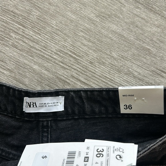 ZARA BLACK SHORTS MID RISE - Picture 4 of 4
